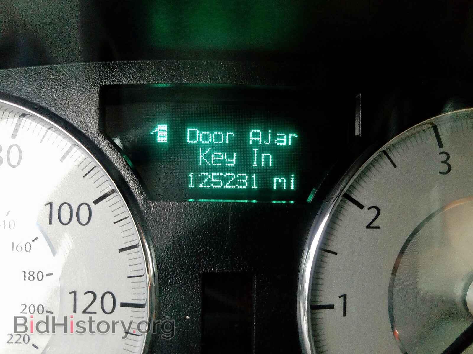 2010 CHRYSLER 300 - VIN: 2C3CA2CV3AH300307 - Фото 8