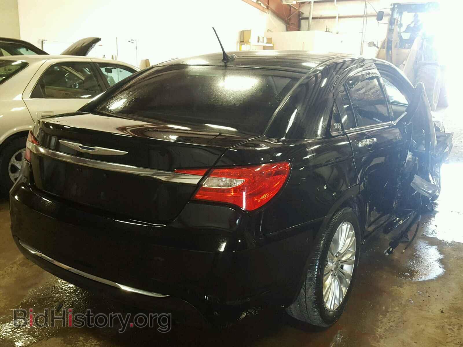 2012 CHRYSLER 200 - VIN: 1C3CCBCB0CN241548 - Фото 4