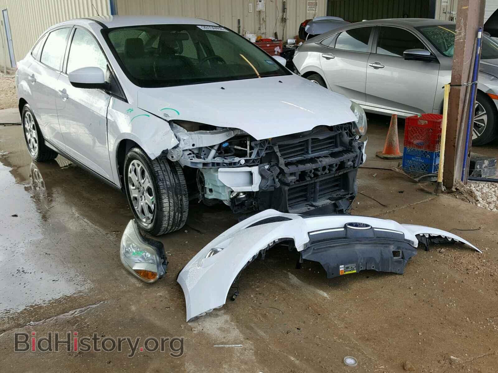 Photo 1FAHP3F21CL456364 - FORD FOCUS 2012