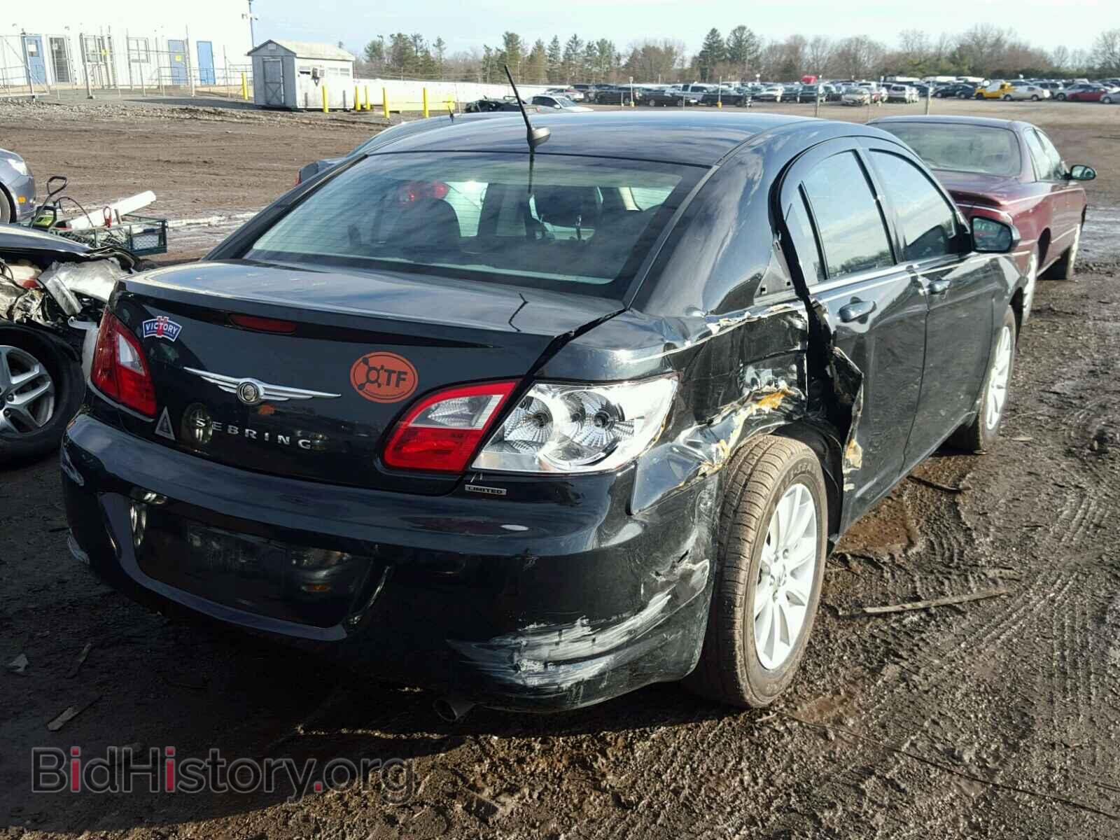 2010 CHRYSLER SEBRING - VIN: 1C3CC5FB6AN208001 - Фото 4