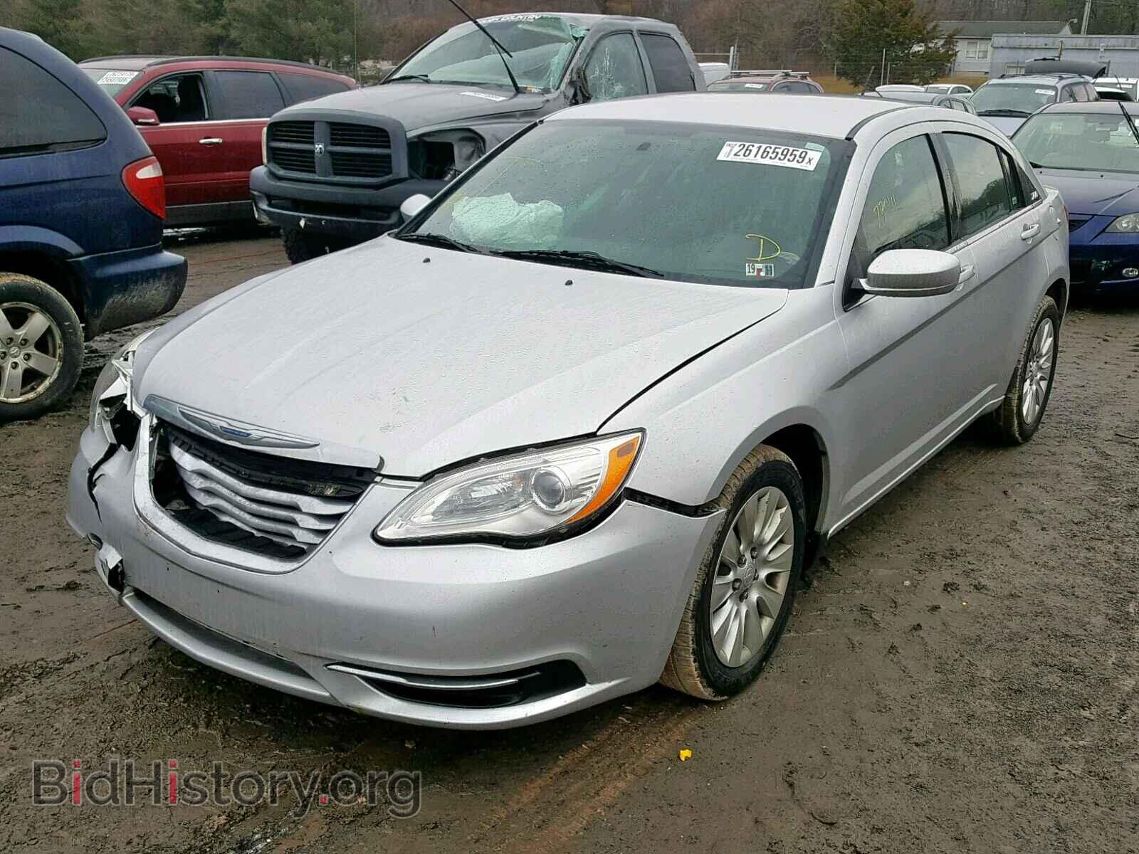2012 CHRYSLER 200 - VIN: 1C3CCBABXCN282093 - Фото 2