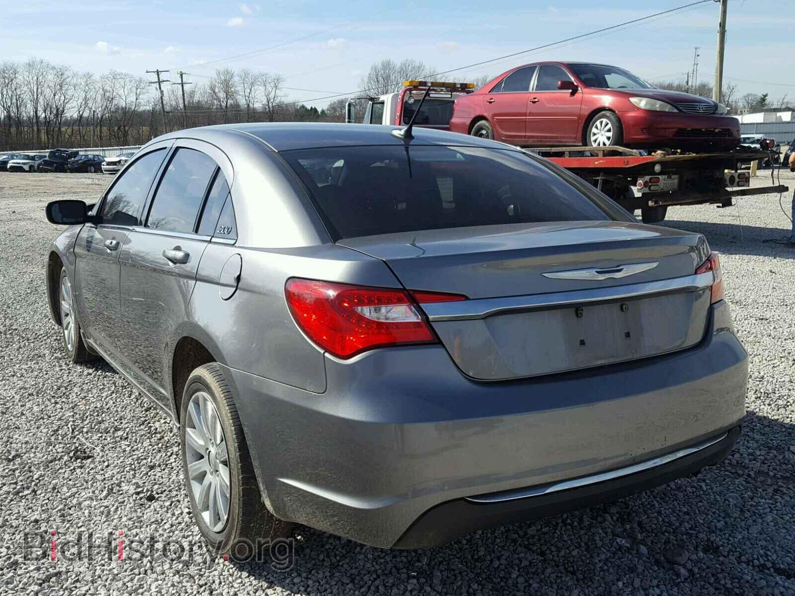 2012 CHRYSLER 200 - VIN: 1C3CCBBB3CN230285 - Фото 3
