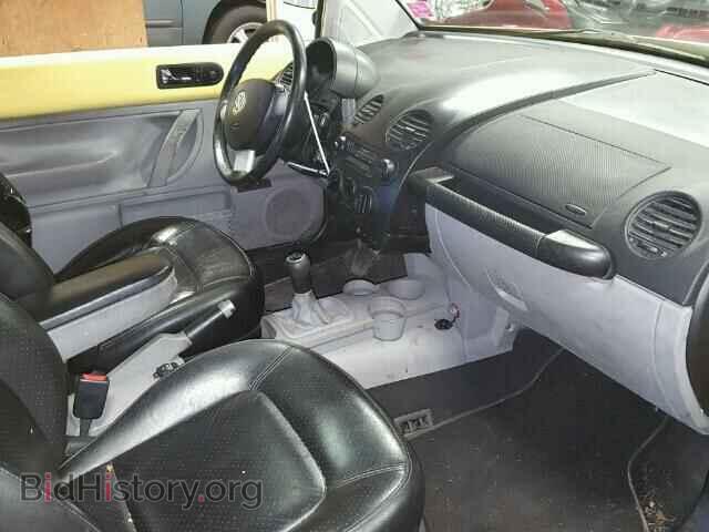 2000 VOLKSWAGEN BEETLE - VIN: 3VWCF21C1YM443876 - Фото 5
