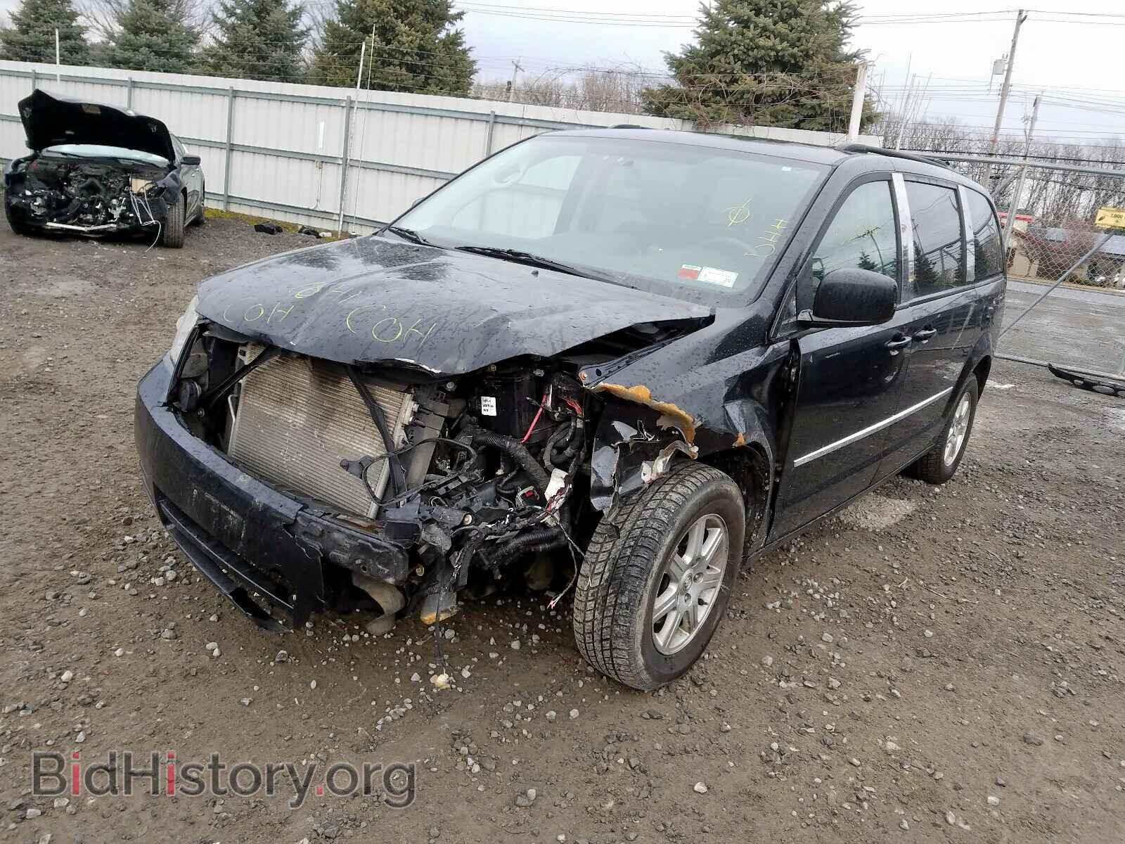 2010 DODGE CARAVAN - VIN: 2D4RN5D11AR201263 - Photo 2