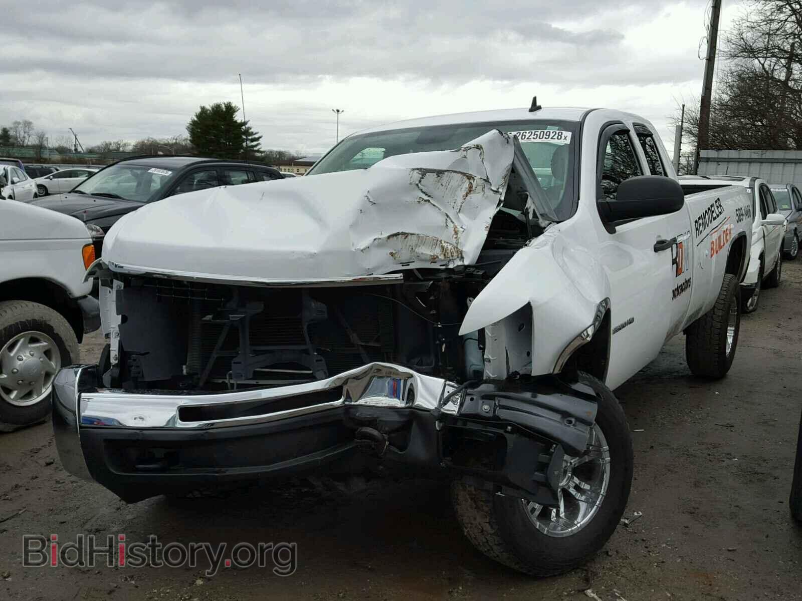 2008 CHEVROLET SILVERADO - VIN: 1GCHC29K28E150569 - Фото 2