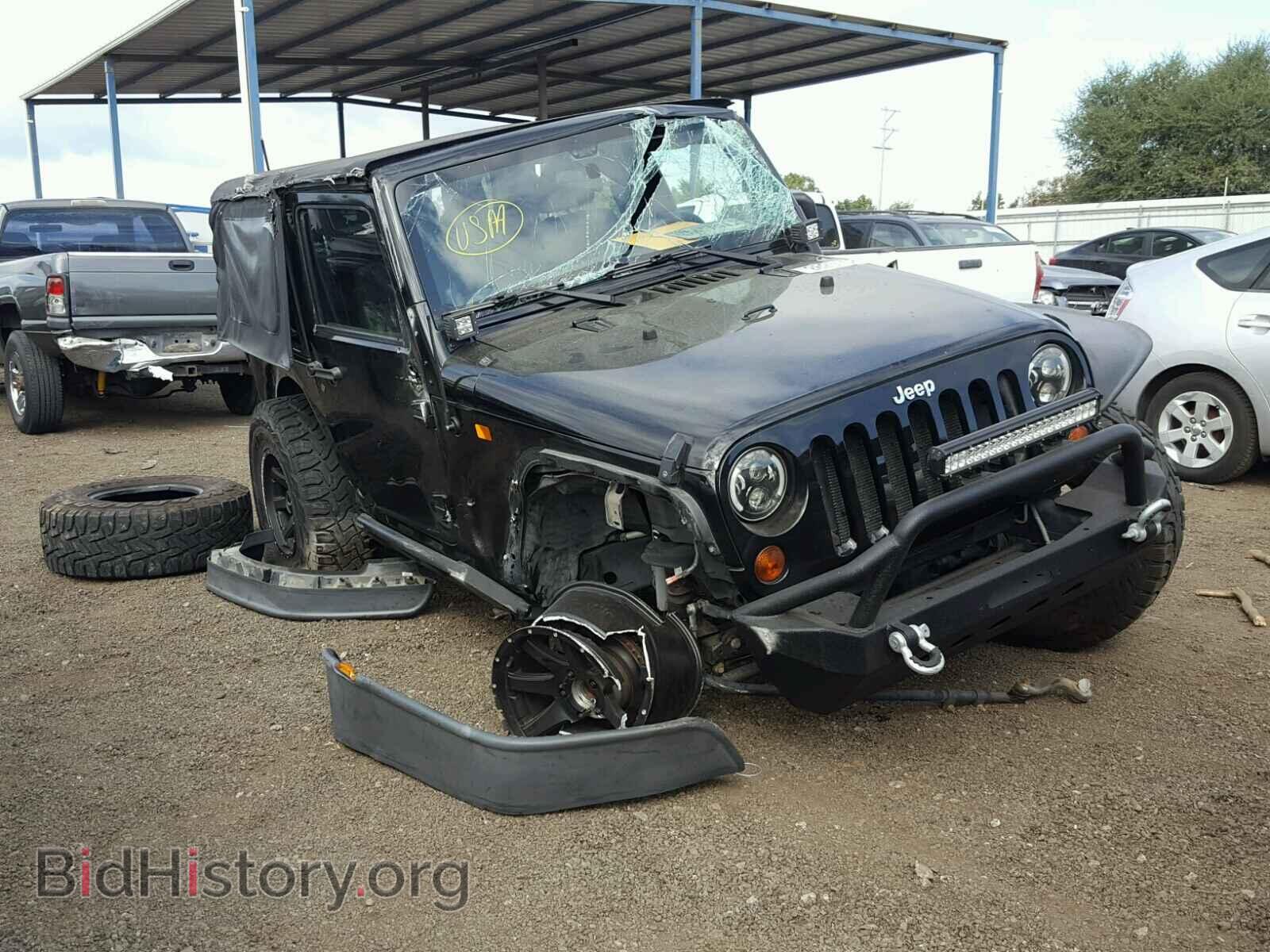 Photo 1J4AA2D13BL529261 - JEEP WRANGLER 2011