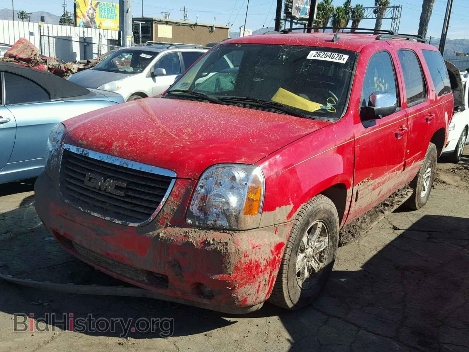 2011 GMC YUKON - VIN: 1GKS2CE06BR292933 - Фото 2