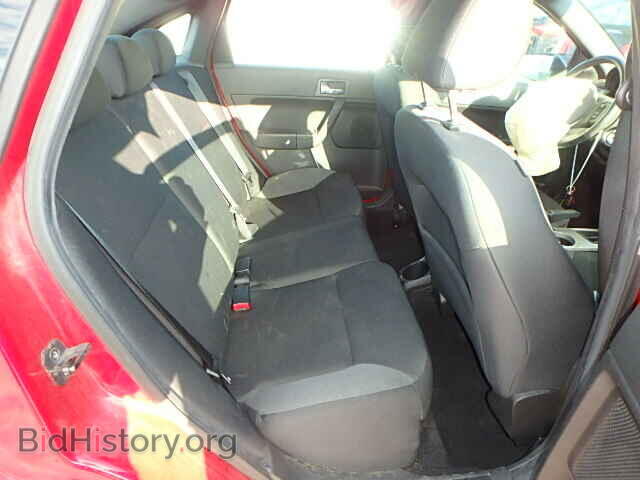 2010 FORD FOCUS - VIN: 1FAHP3GN7AW125826 - Photo 6