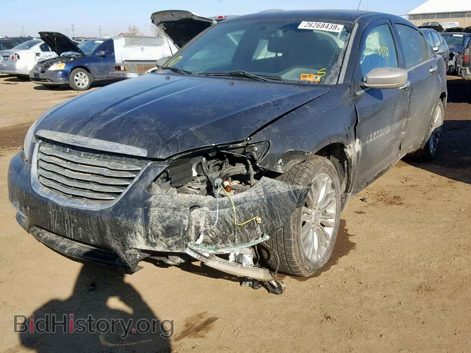 2011 CHRYSLER 200 - VIN: 1C3BC2FG0BN517518 - Фото 2