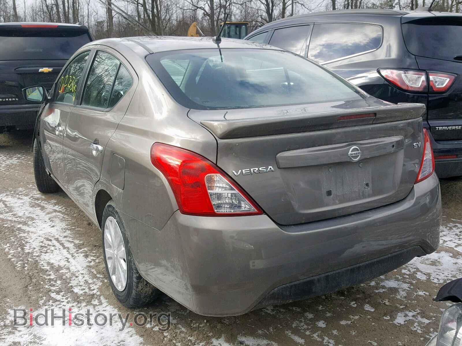 2017 NISSAN VERSA - VIN: 3N1CN7AP1HK445602 - Фото 3