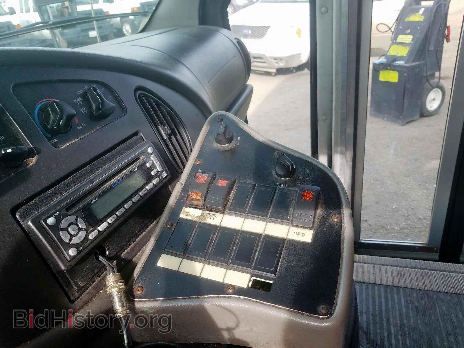 2007 FORD ECONOLINE - VIN: 1FDXE45S27DA05622 - Фото 9