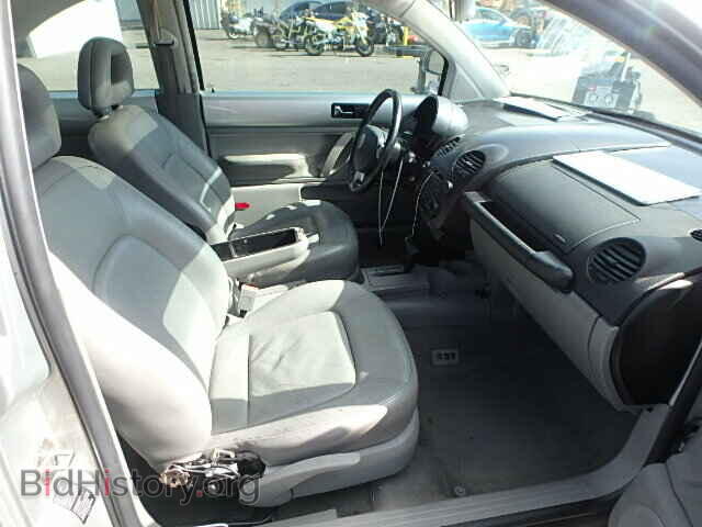 2000 VOLKSWAGEN BEETLE - VIN: 3VWDD21C2YM411769 - Фото 5