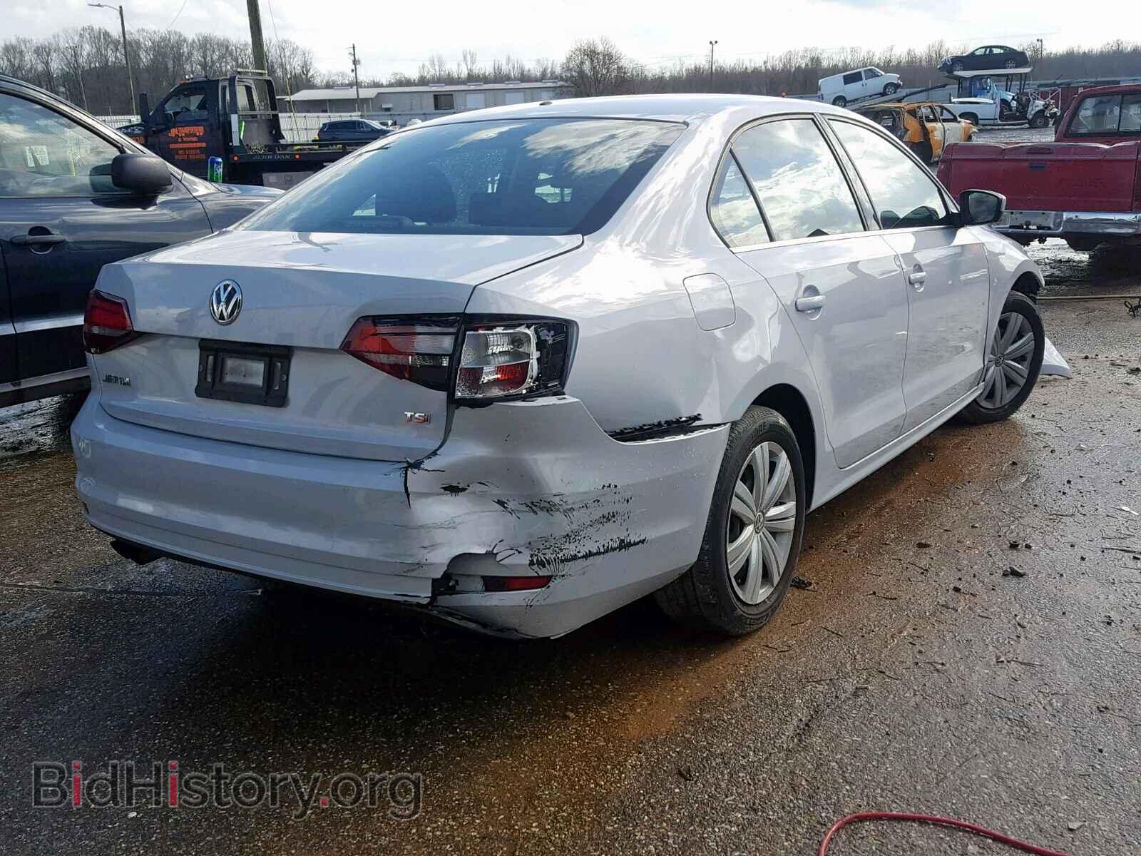 2017 VOLKSWAGEN JETTA - VIN: 3VW2B7AJ0HM321027 - Фото 4