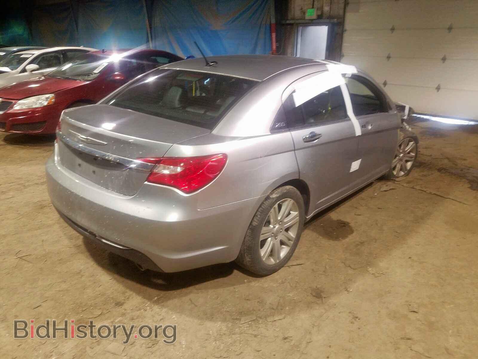 2013 CHRYSLER 200 - VIN: 1C3CCBCG0DN579027 - Фото 4