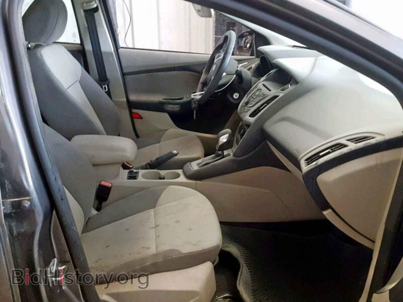 2013 Ford FOCUS SE (VIN 1FADP3F24DL284136) — photo 5 of 10