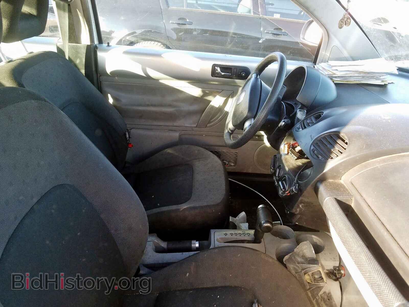 2000 VOLKSWAGEN BEETLE - VIN: 3VWCA21C4YM482718 - Фото 5