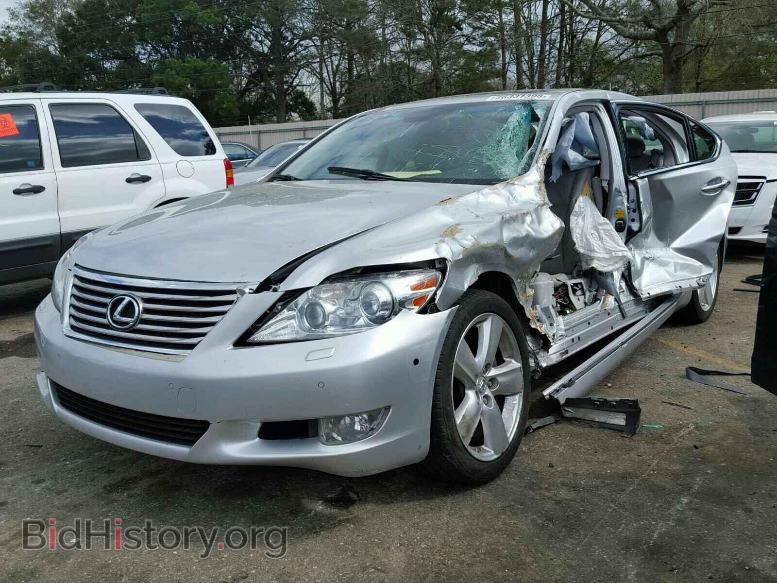 2011 LEXUS LS460 - VIN: JTHBL5EF2B5105444 - Фото 2