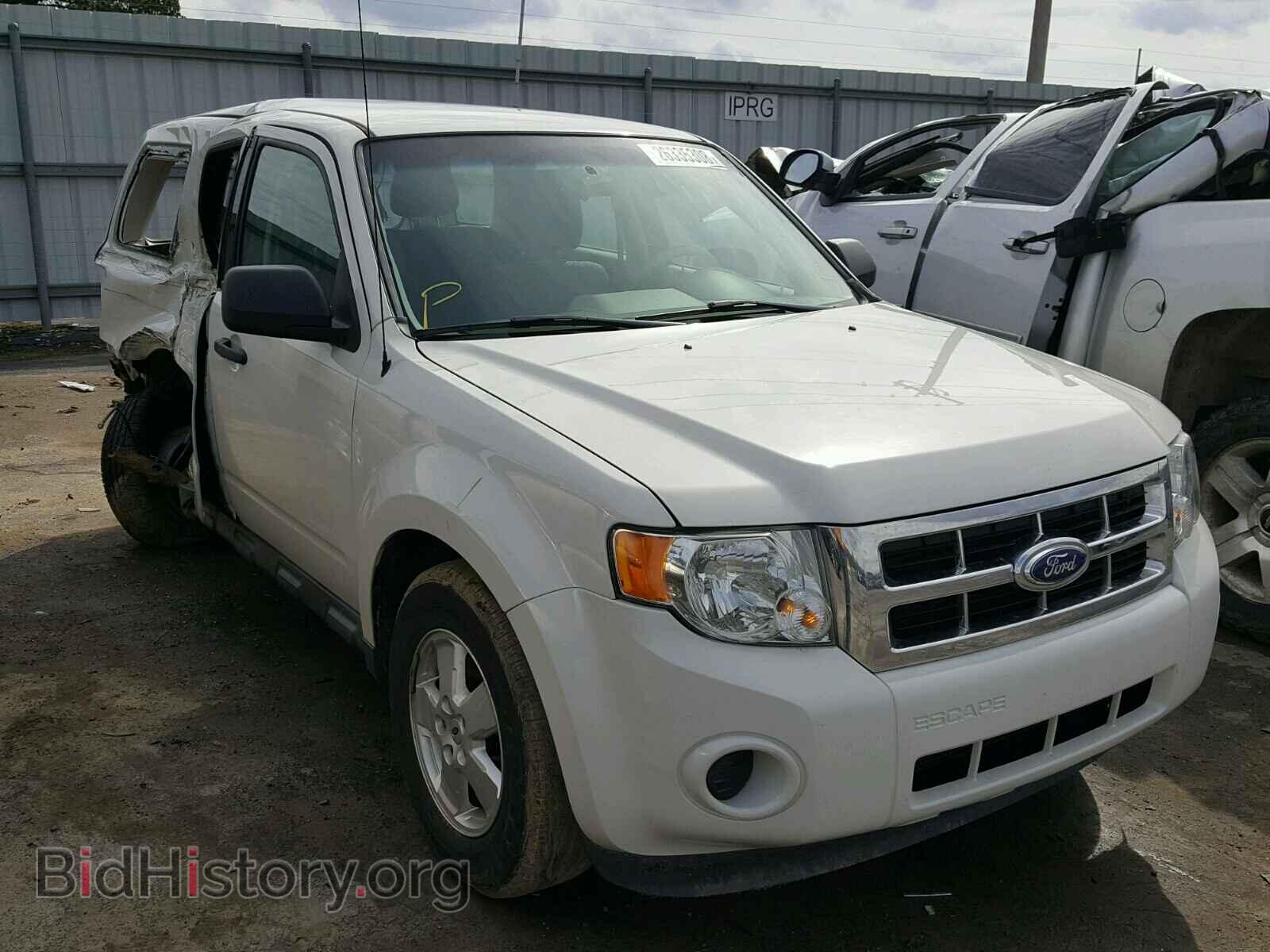Photo 1FMCU0C73BKC60017 - FORD ESCAPE 2011