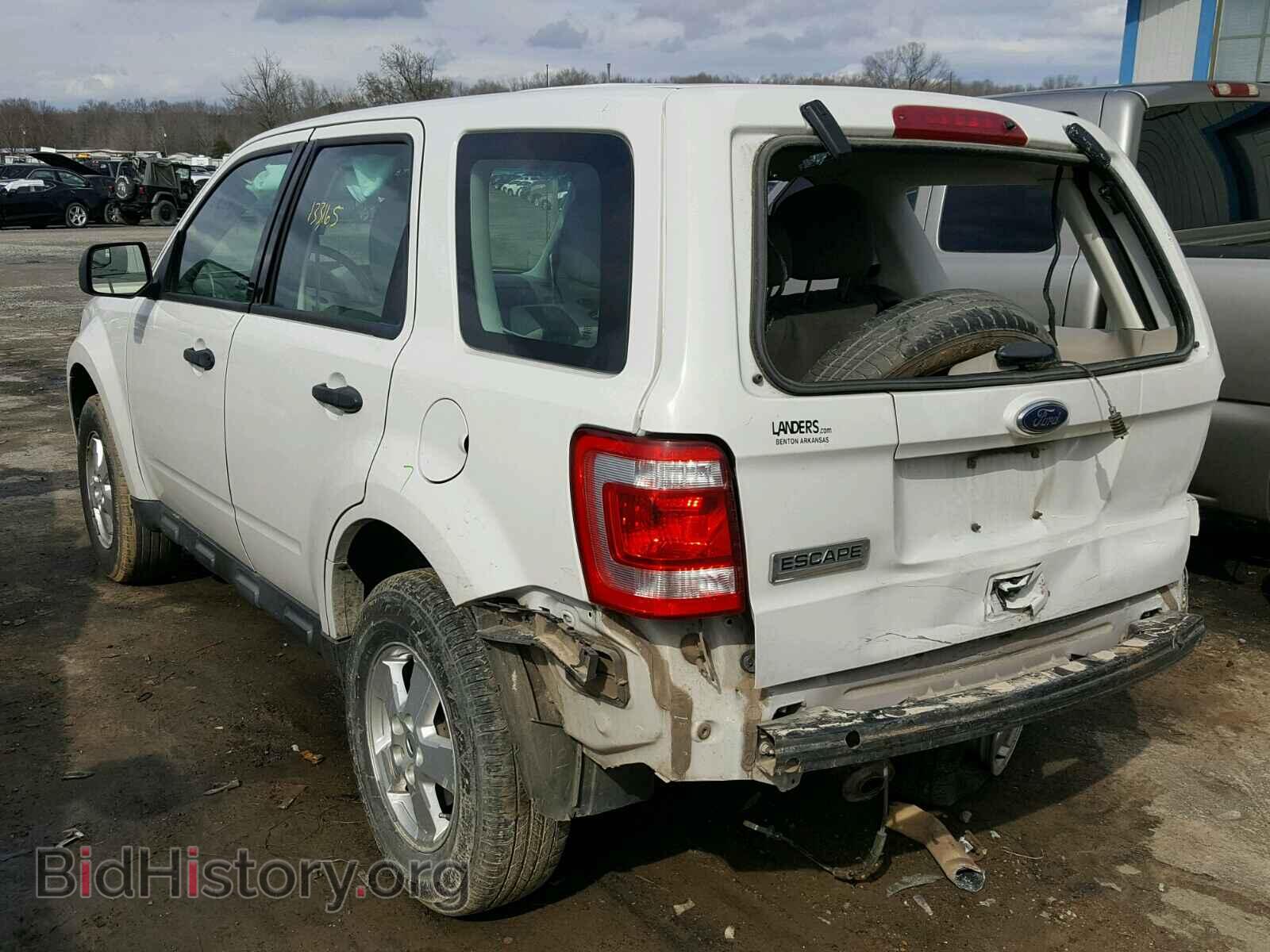 2011 FORD ESCAPE - VIN: 1FMCU0C73BKC60017 - Фото 3
