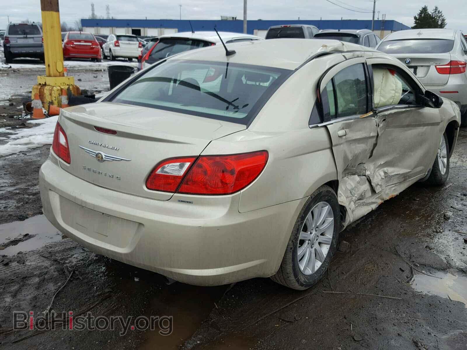 2010 CHRYSLER SEBRING - VIN: 1C3CC5FB9AN111388 - Фото 4