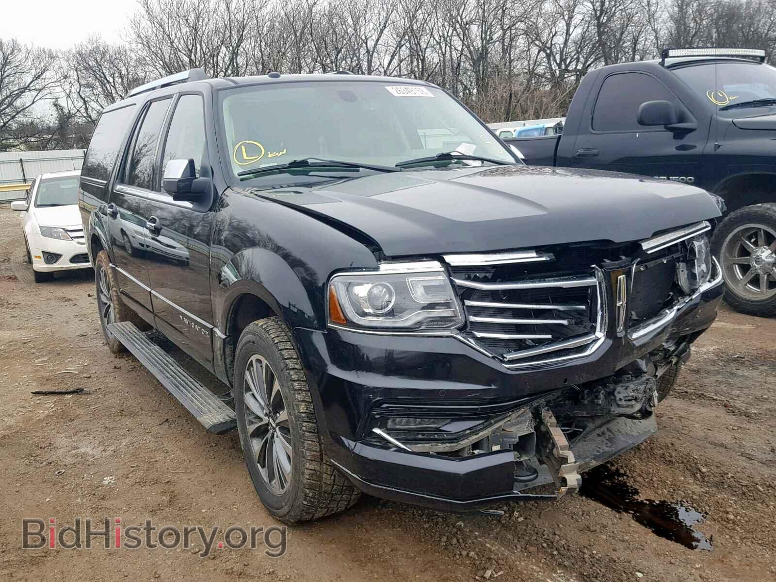 Photo  - LINCOLN NAVIGATOR 2015