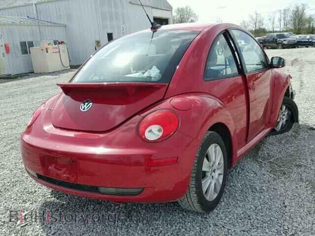 2010 VOLKSWAGEN BEETLE - VIN: 3VWPW3AG2AM034883 - Фото 4
