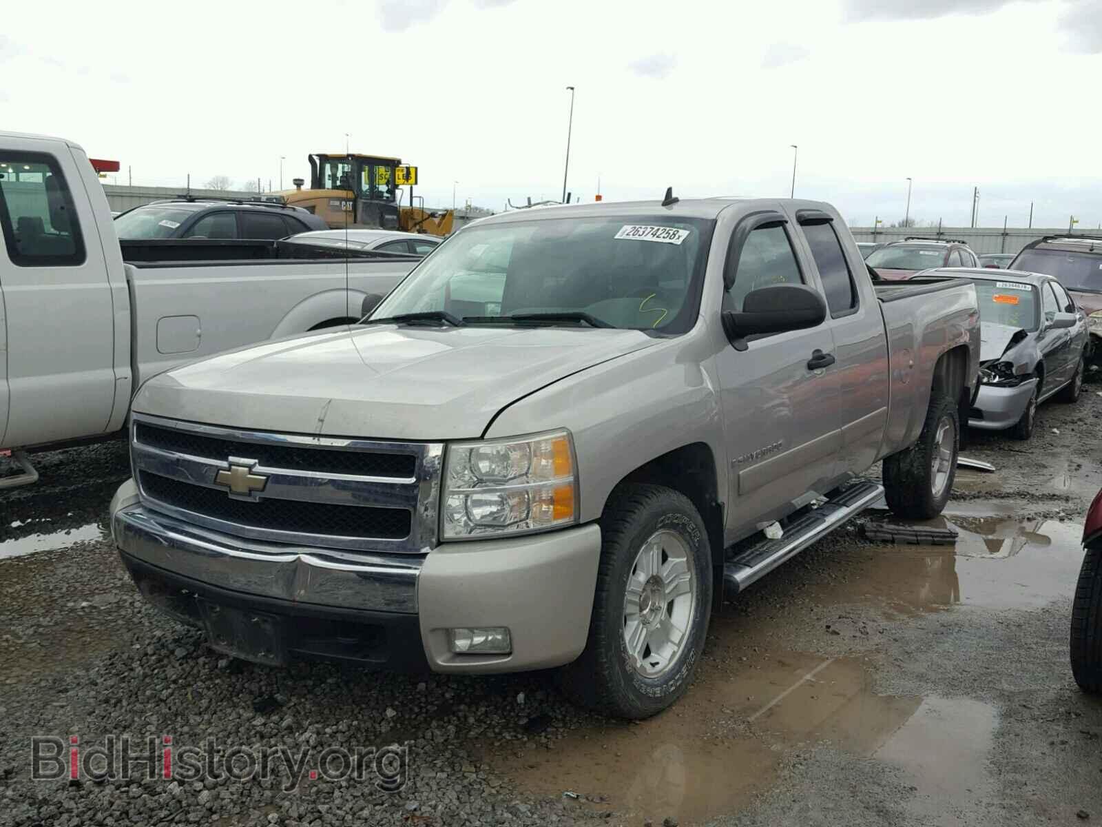 2007 CHEVROLET SILVERADO - VIN: 2GCEK19J471652846 - Фото 2