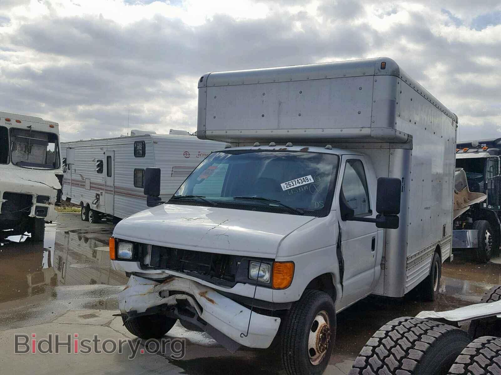 2006 FORD ECONOLINE - VIN: 1FDXE45S96DA57411 - Фото 2