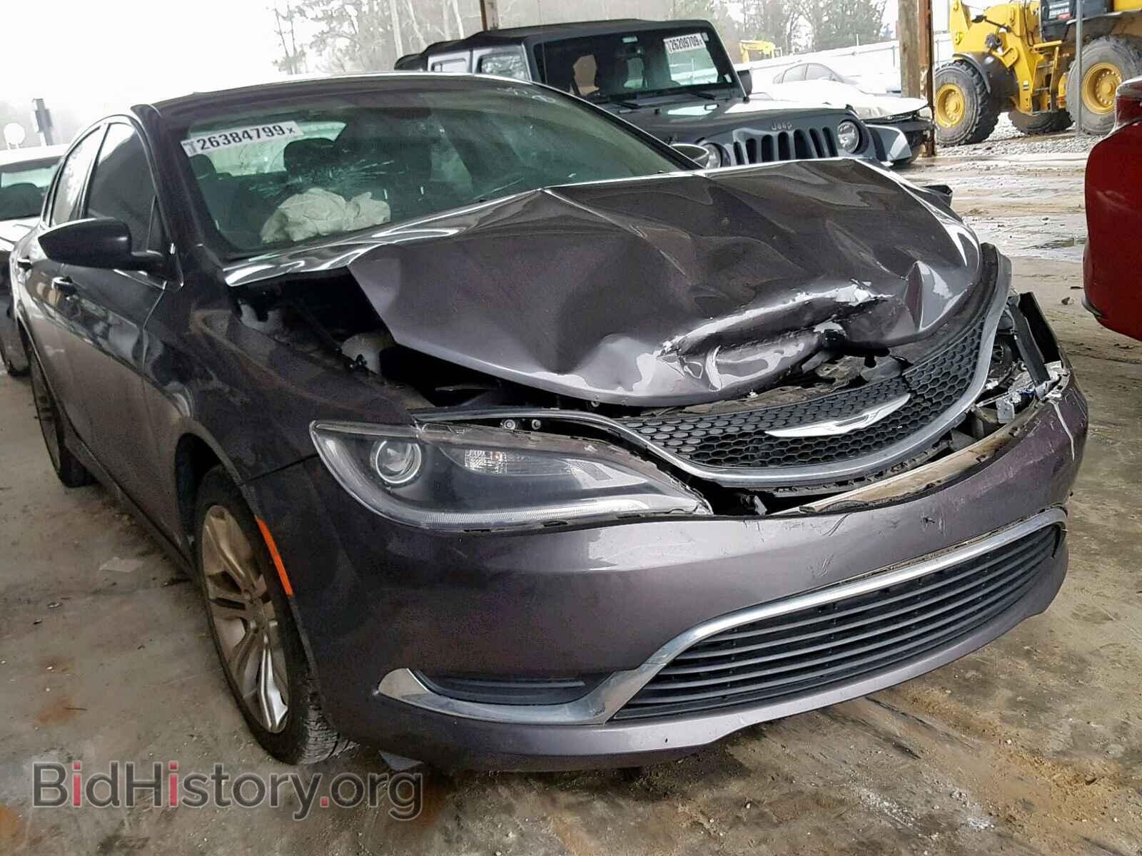 Photo  - CHRYSLER 200 2015