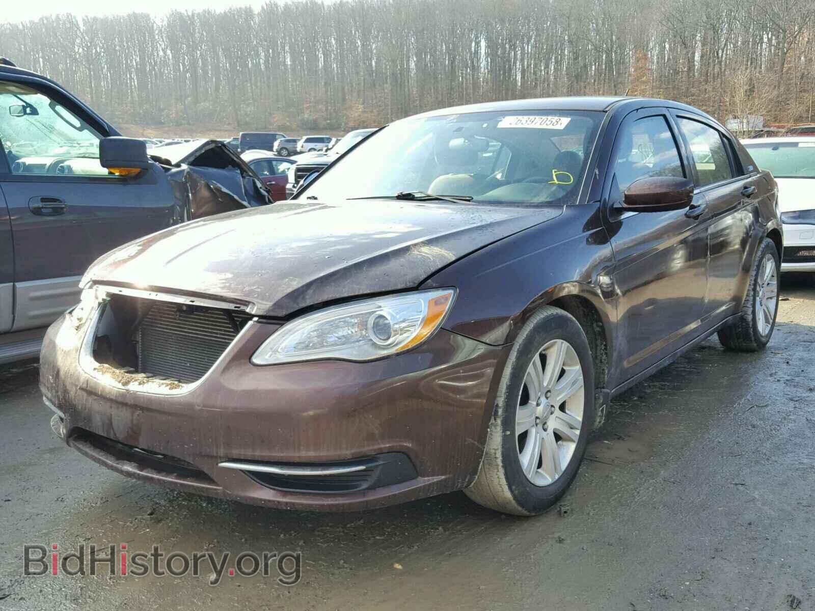 2013 CHRYSLER 200 - VIN: 1C3CCBAB6DN647595 - Фото 2