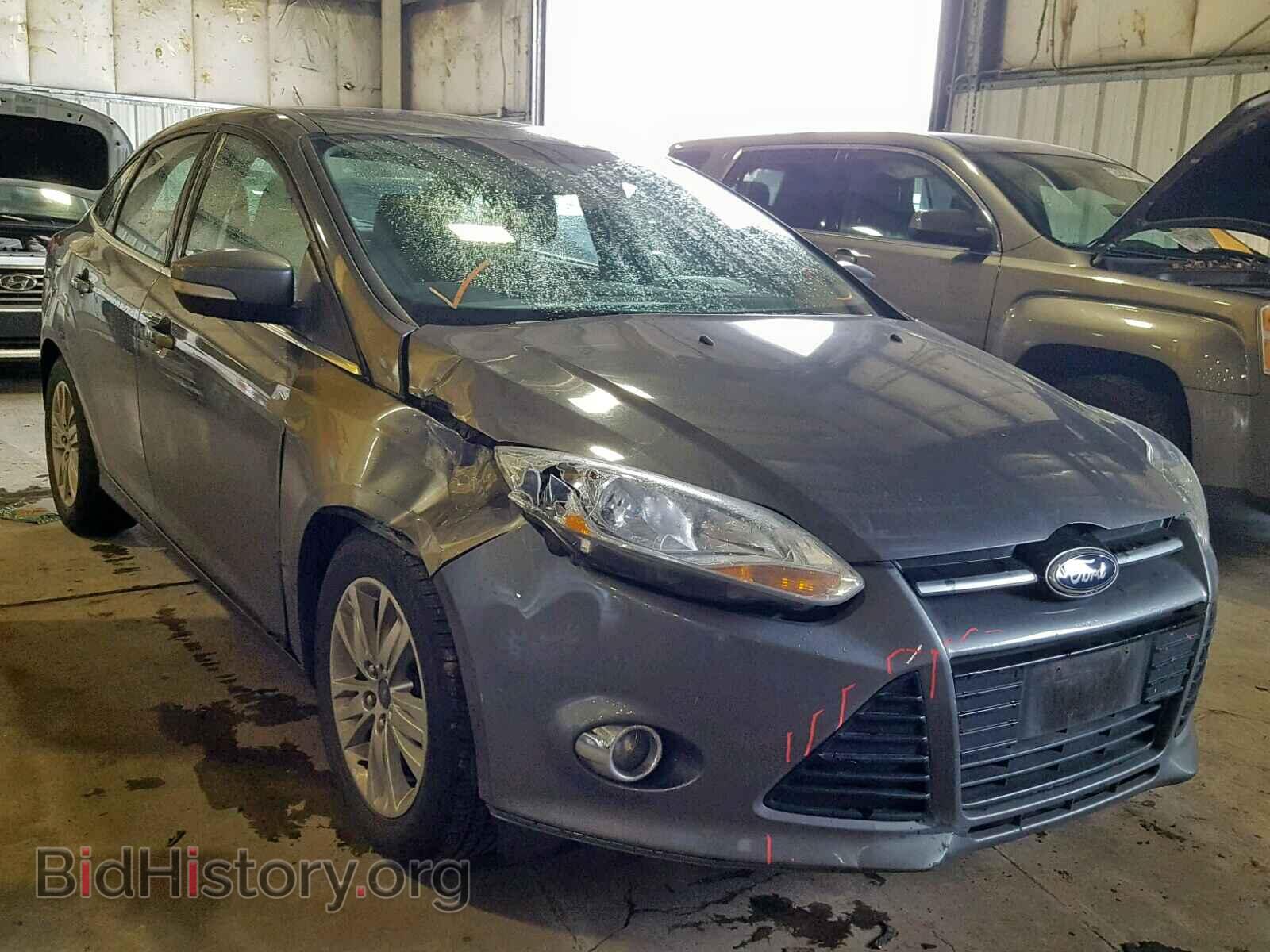 Photo 1FAHP3H23CL451888 - FORD FOCUS 2012
