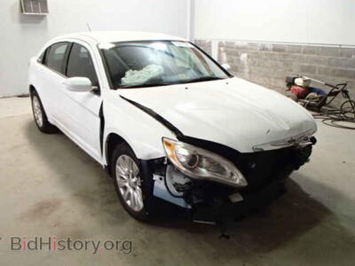 2011 Chrysler 200 200 LX, white — VIN 1C3BC4FB5BN566732, Copart