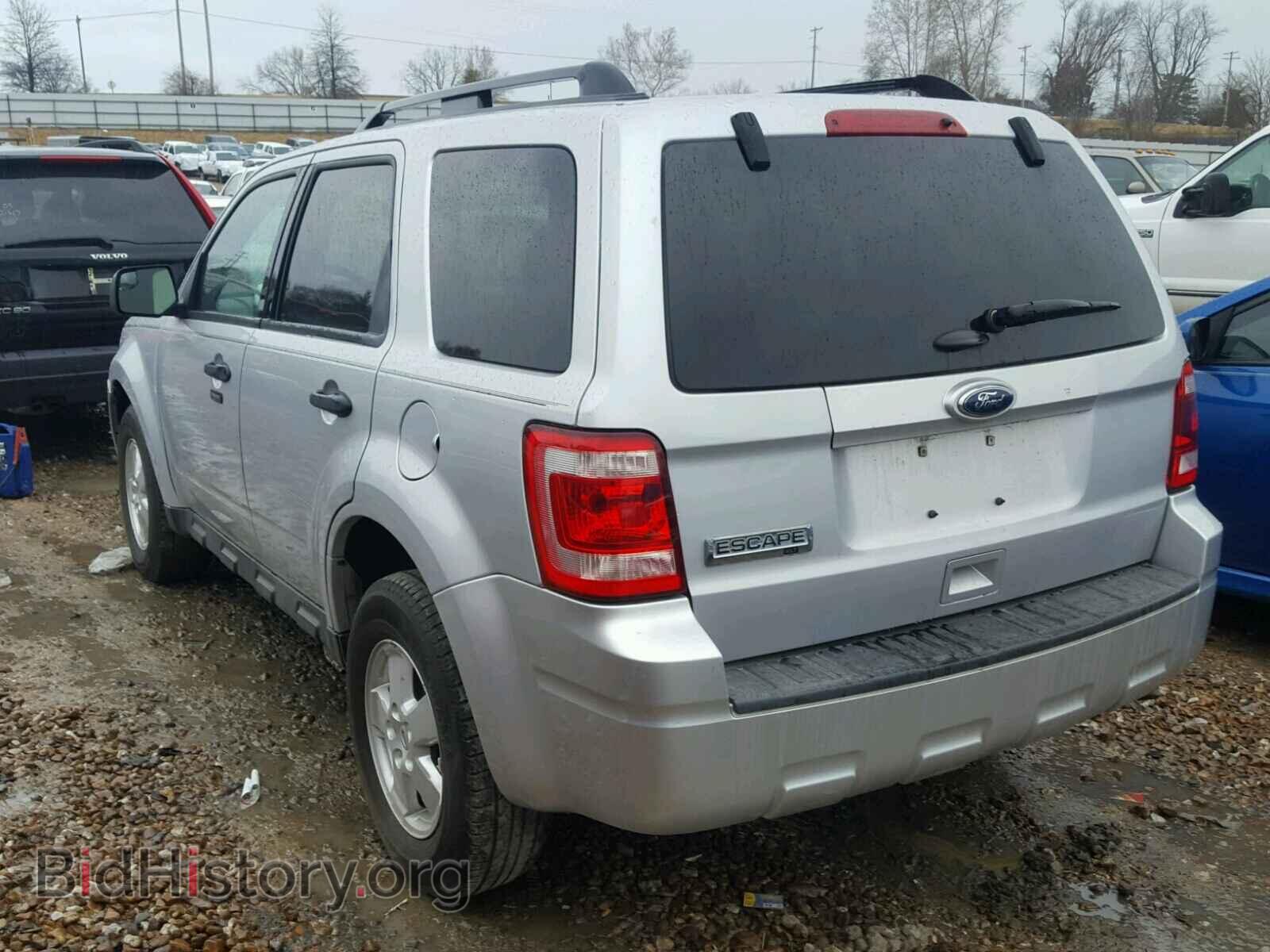 2011 FORD ESCAPE - VIN: 1FMCU0D77BKB74711 - Фото 3