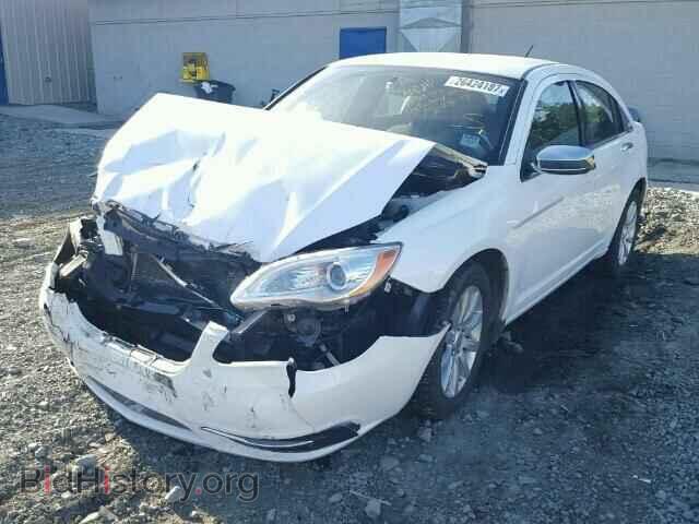 2013 CHRYSLER 200 - VIN: 1C3CCBCG8DN560077 - Фото 2