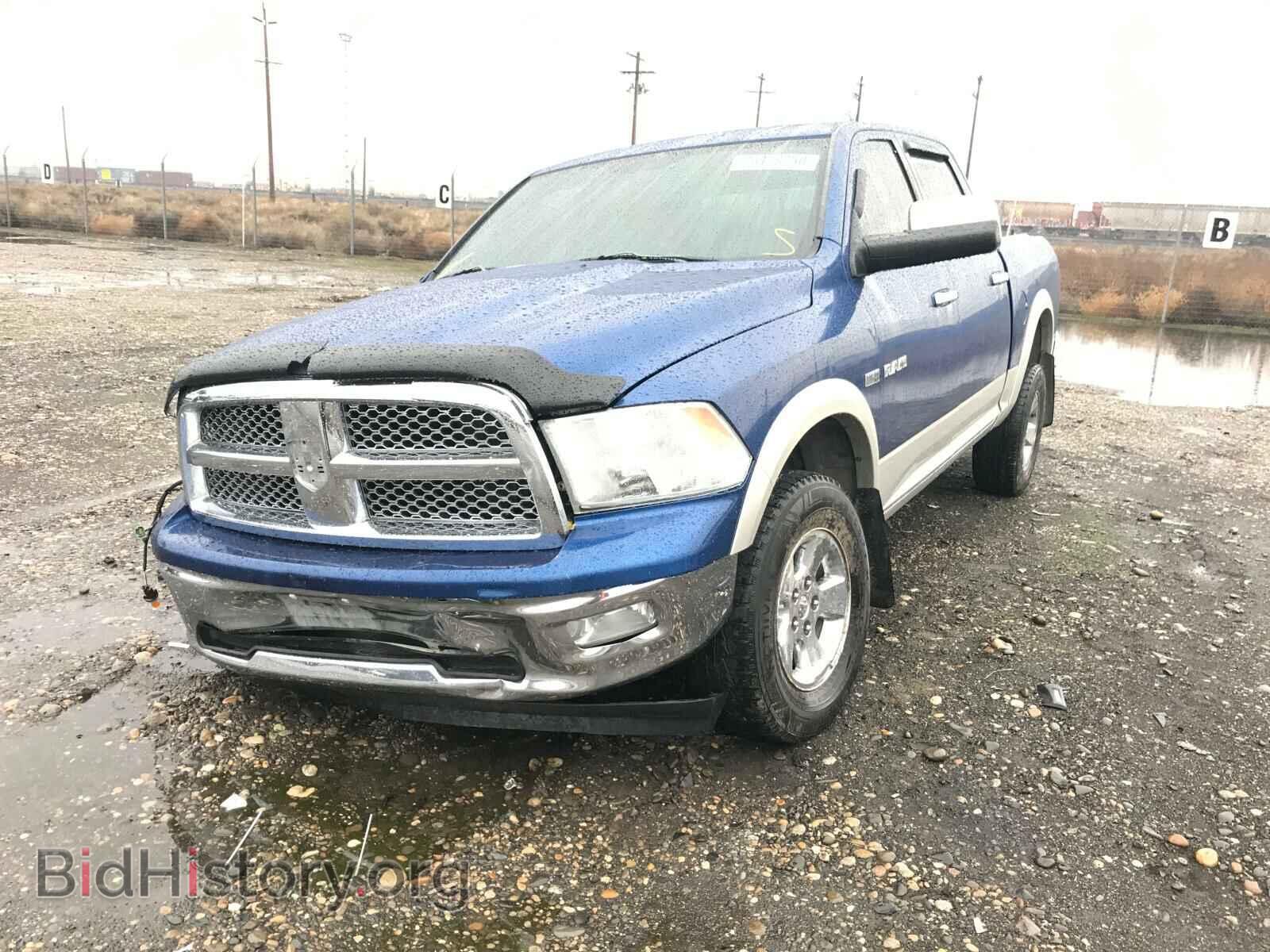 2010 DODGE RAM 1500 - VIN: 1D7RV1CT5AS236935 - Фото 2