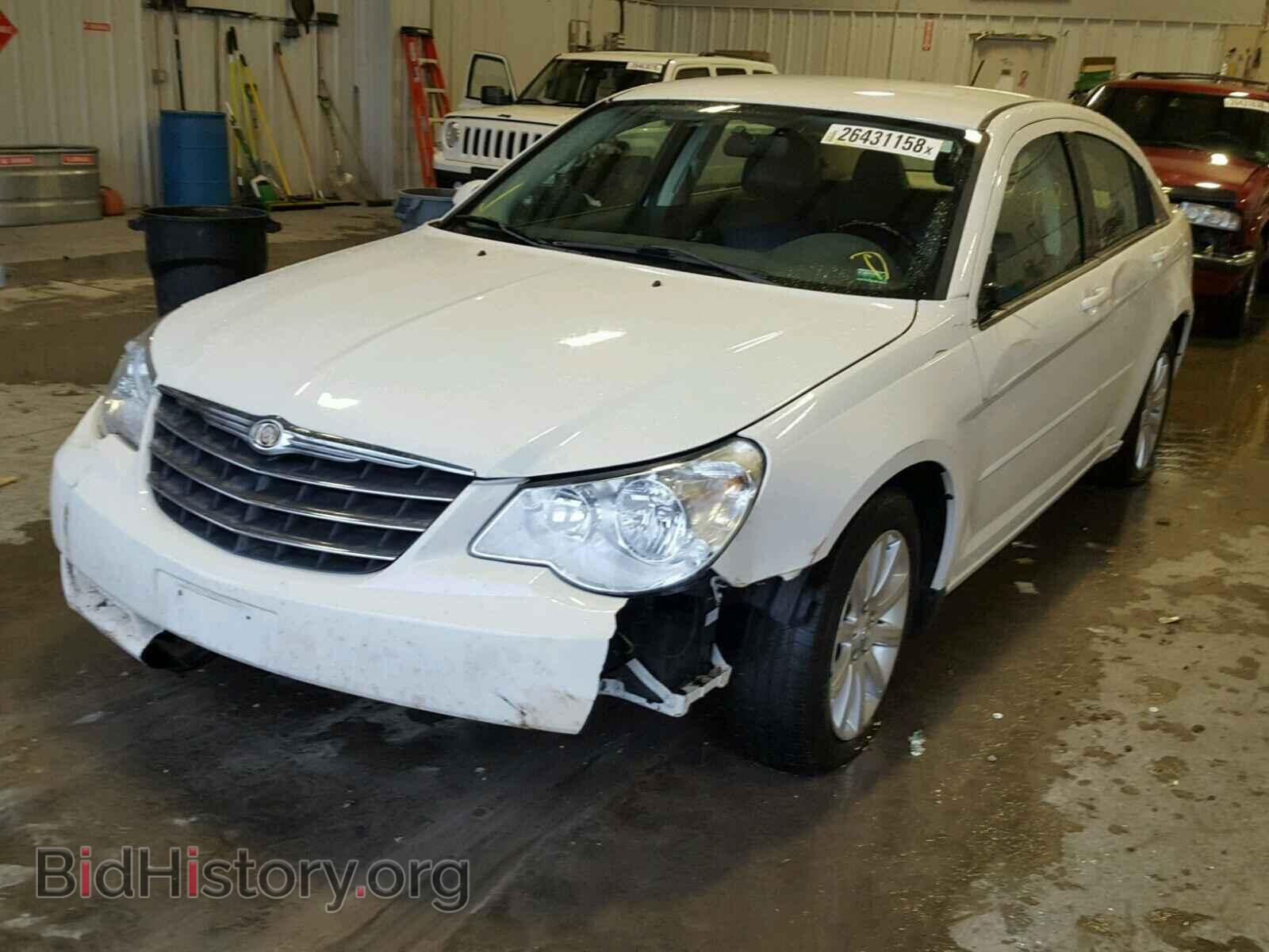 2010 CHRYSLER SEBRING - VIN: 1C3CC5FB3AN147139 - Фото 2