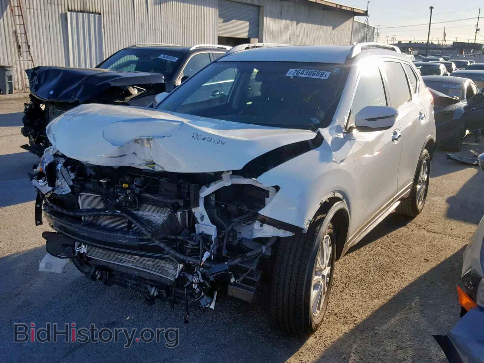2017 NISSAN ROGUE S - VIN: KNMAT2MV0HP556096 - Фото 2