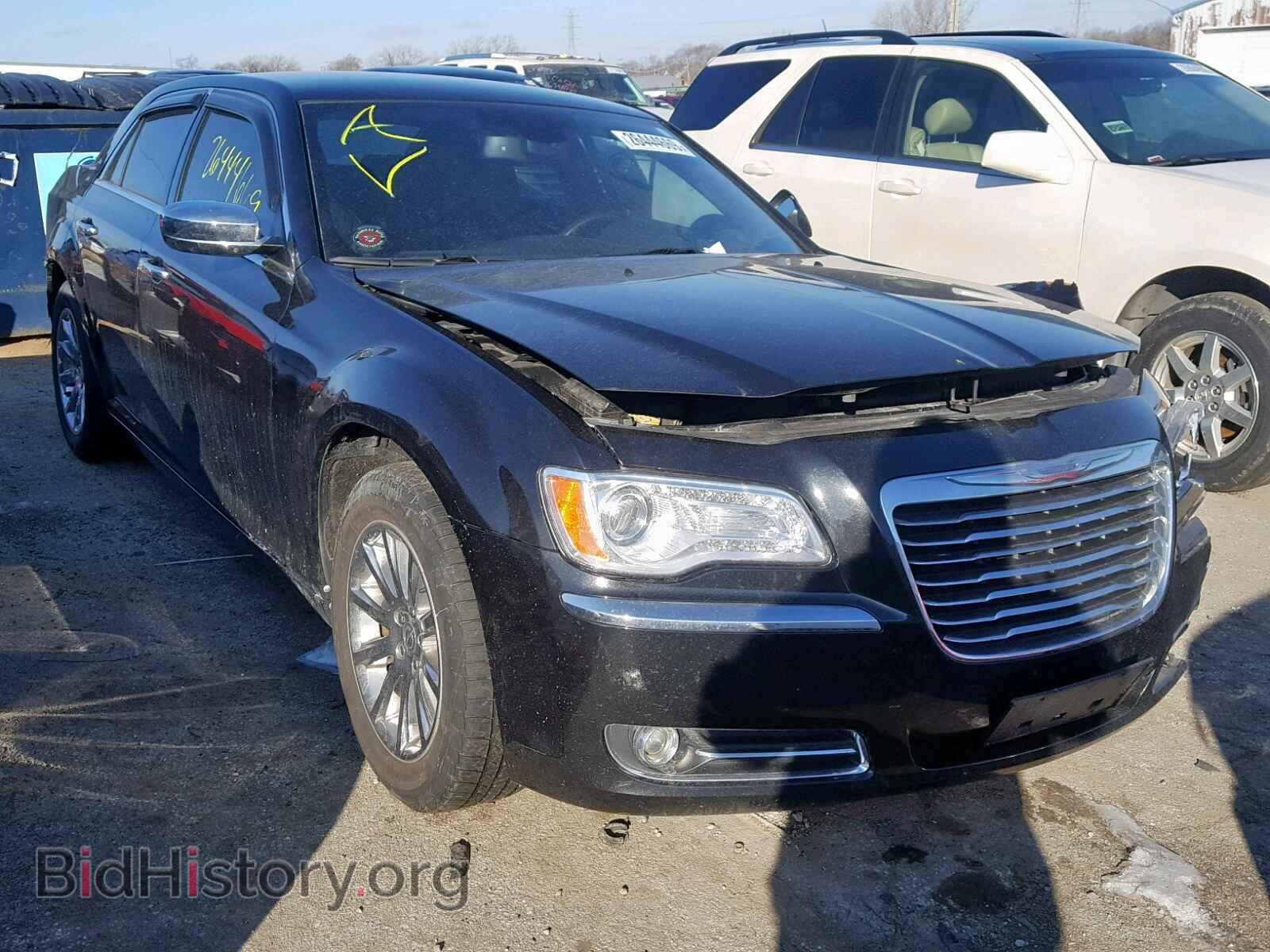 Фотография 2C3CA6CT8BH559303 - CHRYSLER 300 2011