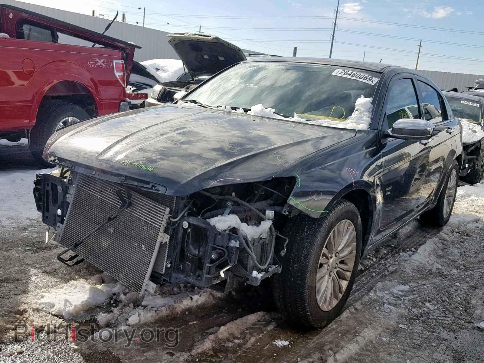 2012 CHRYSLER 200 - VIN: 1C3CCBCB3CN221570 - Фото 2