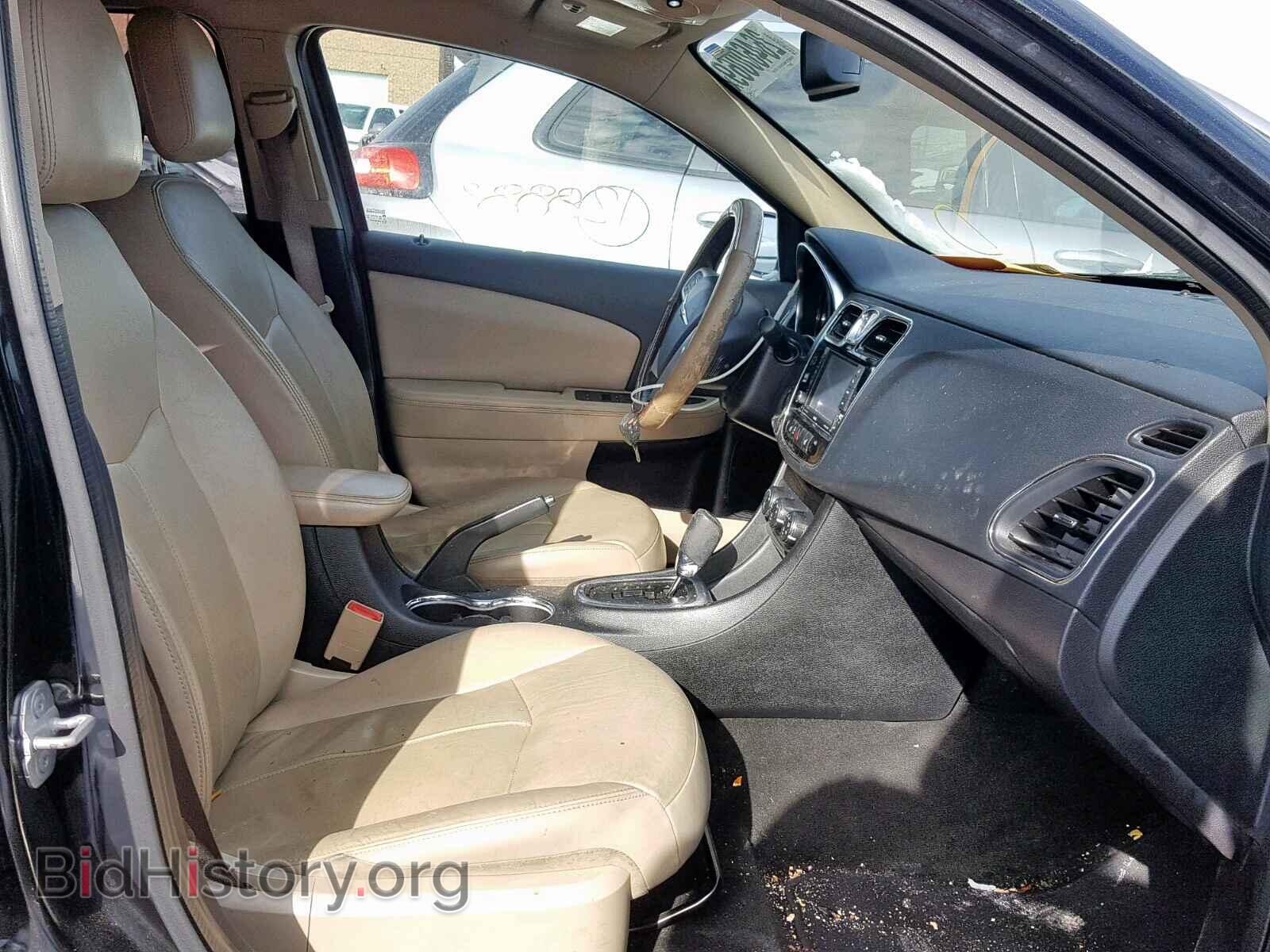 2012 CHRYSLER 200 - VIN: 1C3CCBCB3CN221570 - Фото 5