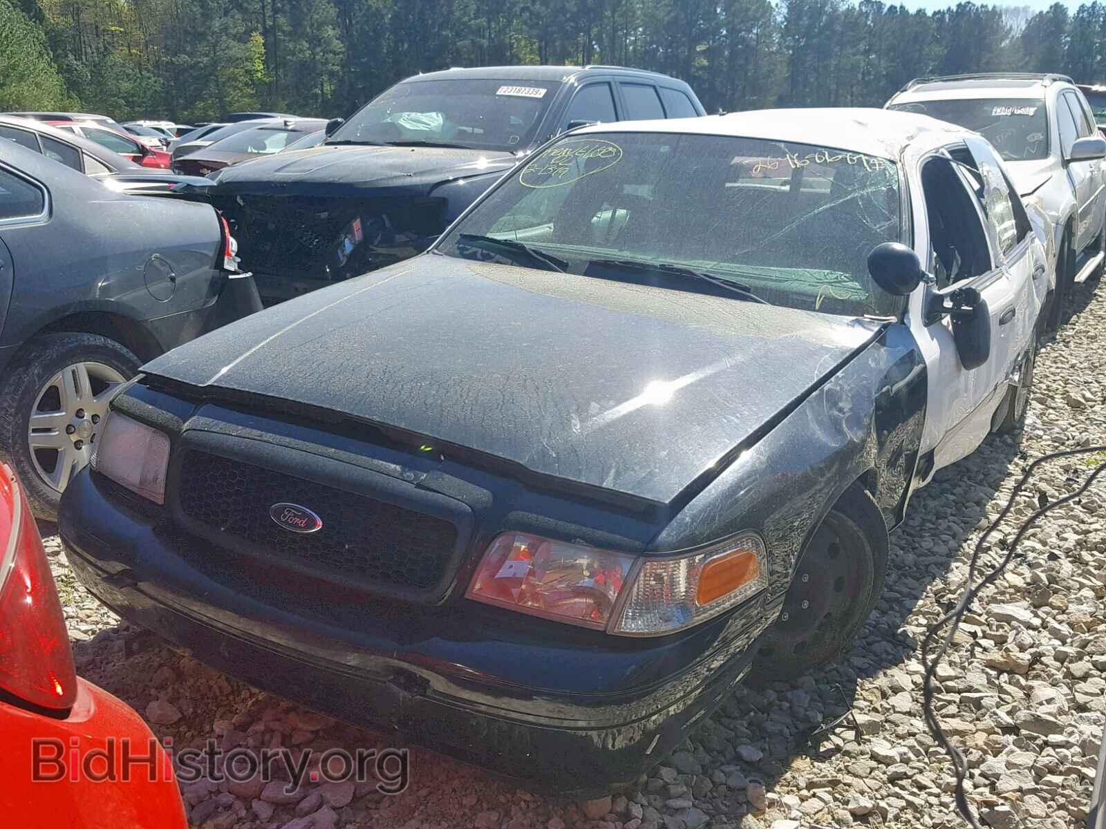 2011 FORD CROWN VIC - VIN: 2FABP7BV4BX183192 - Фото 2