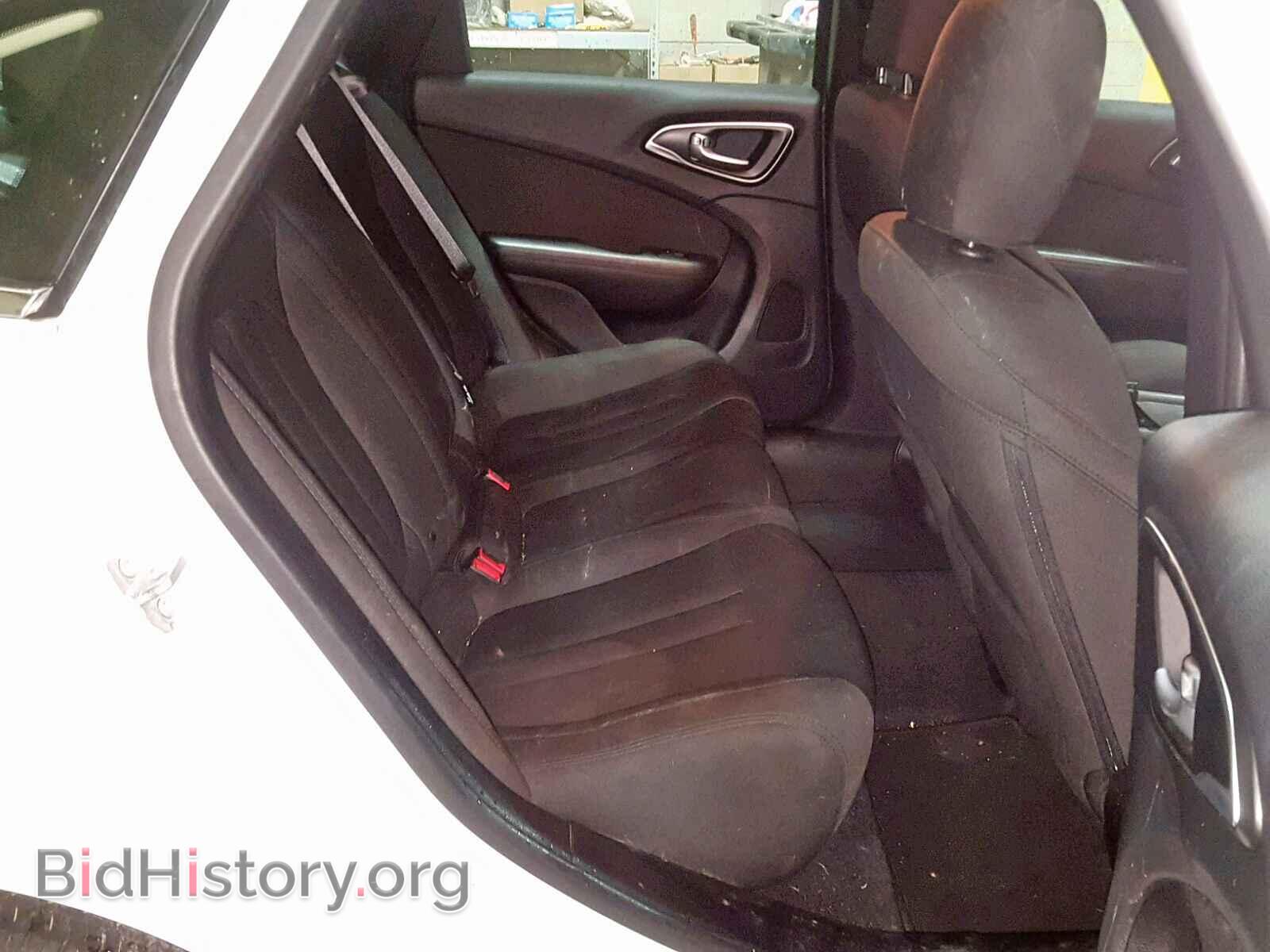 2016 CHRYSLER 200 - VIN: 1C3CCCAB7GN108381 - Фото 6