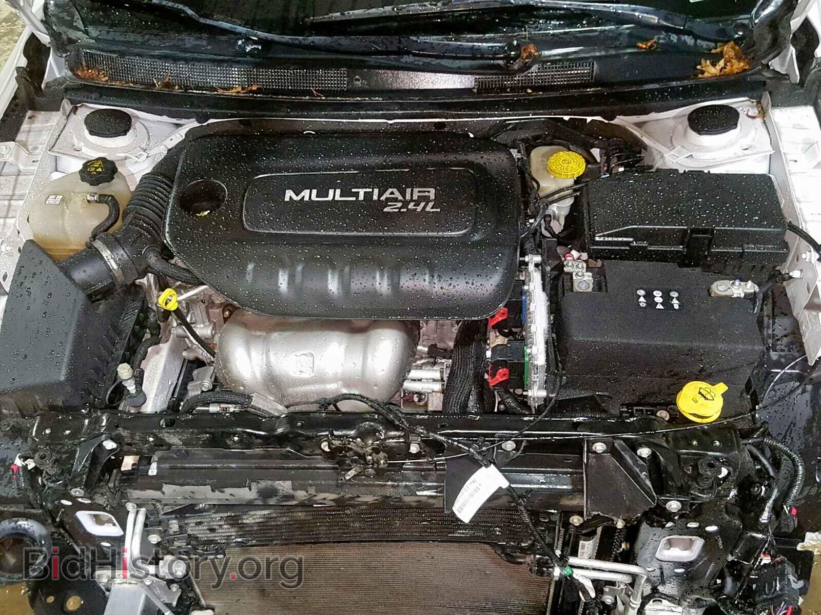 2016 CHRYSLER 200 - VIN: 1C3CCCAB7GN108381 - Фото 7
