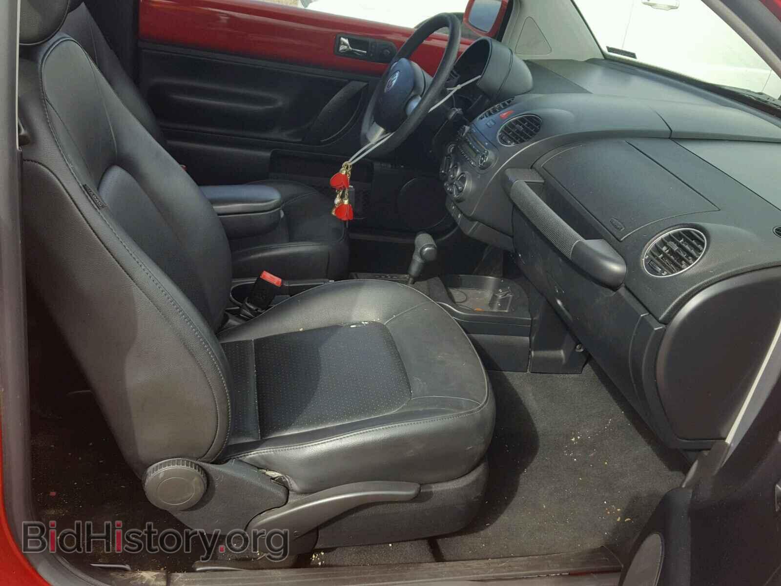 2010 VOLKSWAGEN BEETLE - VIN: 3VWPG3AG1AM019983 - Фото 5
