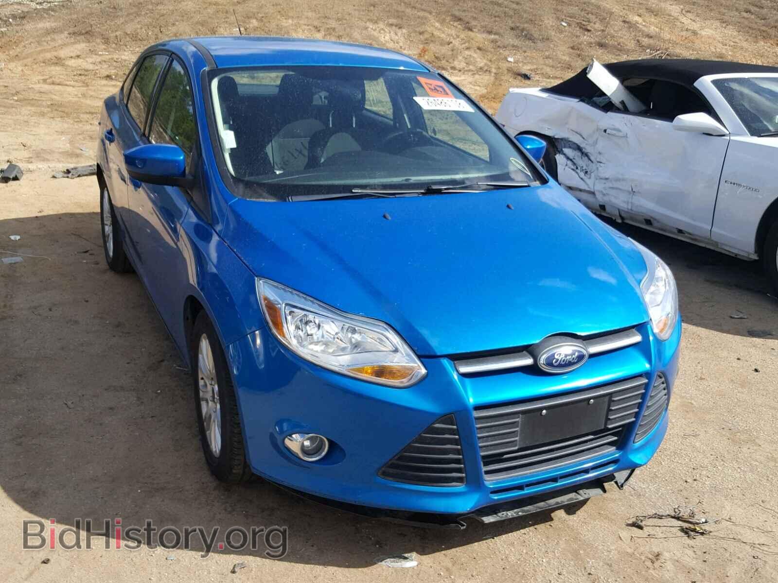 Photo 1FAHP3F28CL372977 - FORD FOCUS 2012