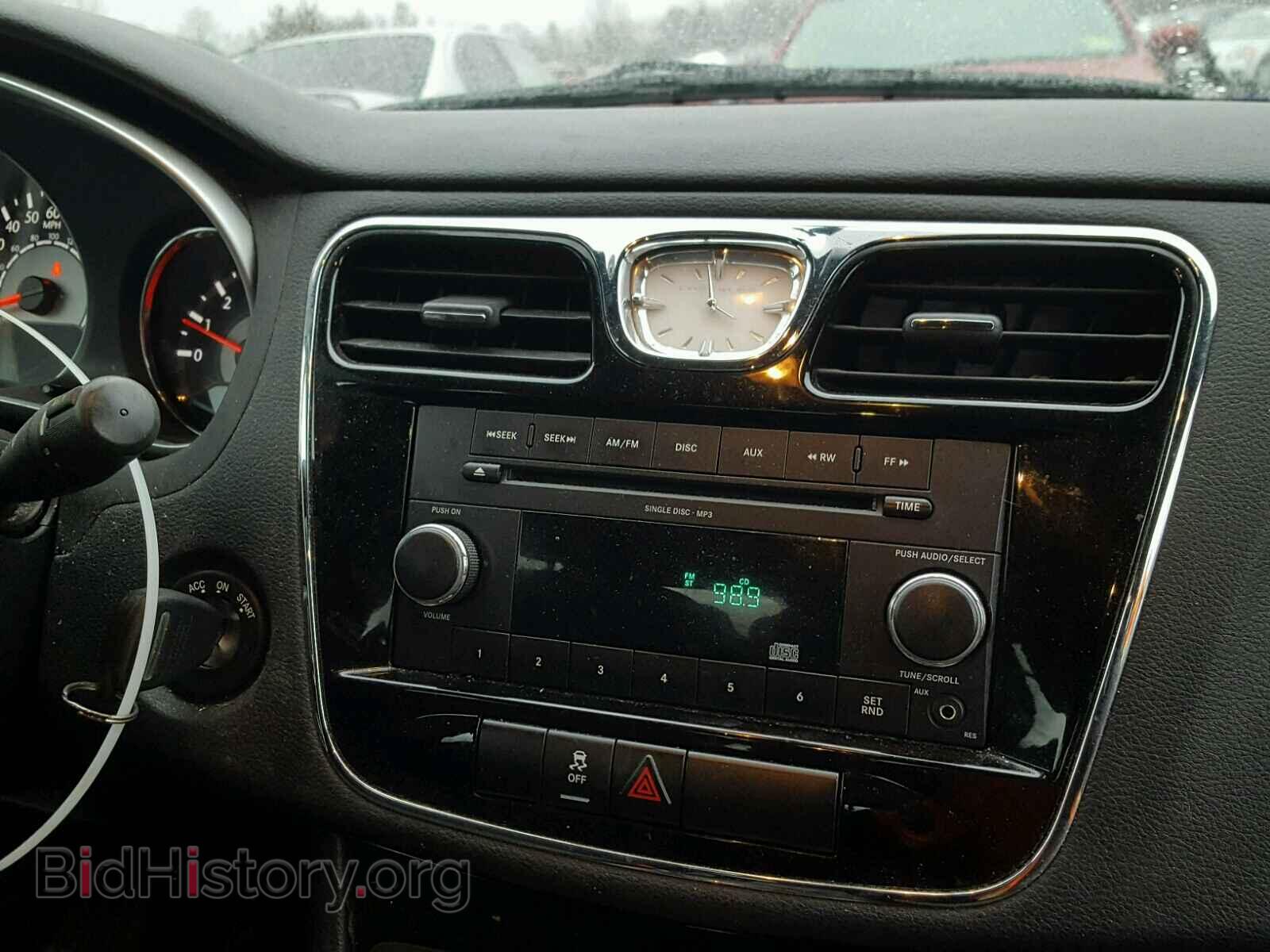2011 CHRYSLER 200 - VIN: 1C3BC4FB0BN571028 - Фото 9