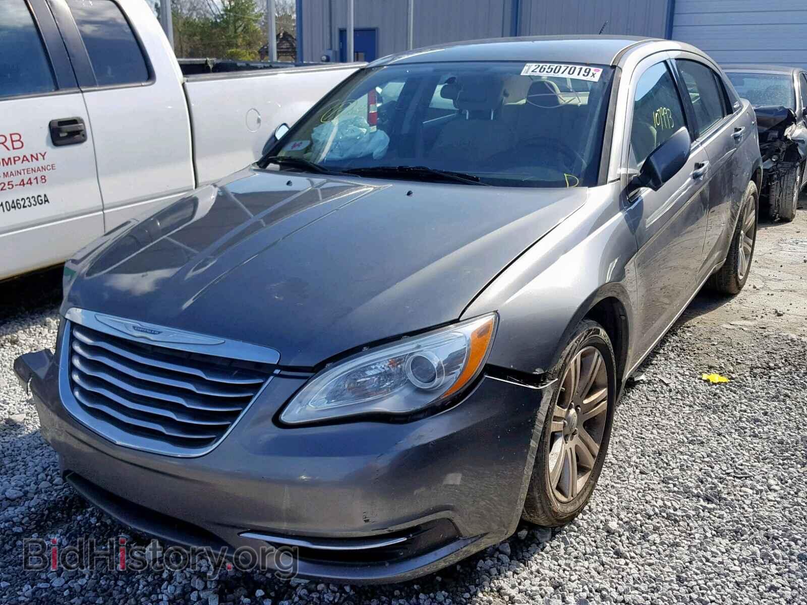 2013 CHRYSLER 200 - VIN: 1C3CCBAB7DN670349 - Photo 2