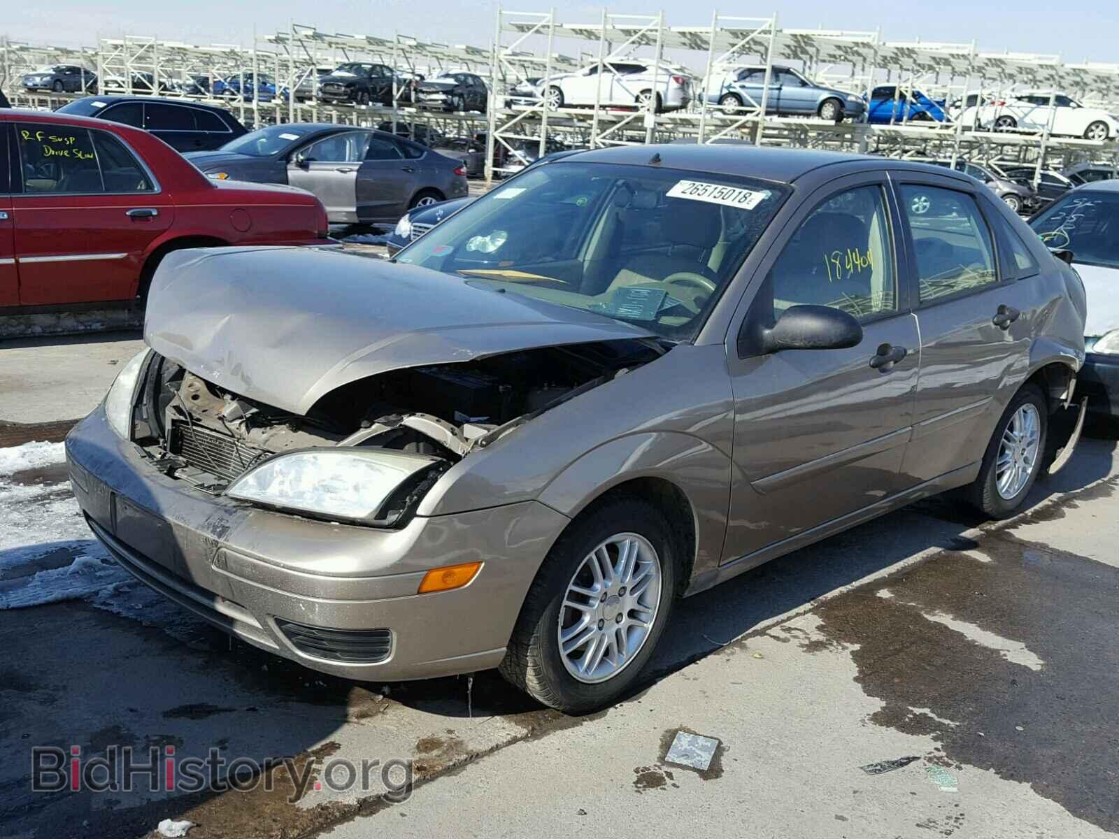 2005 FORD FOCUS - VIN: 1FAFP34N45W224217 - Фото 2