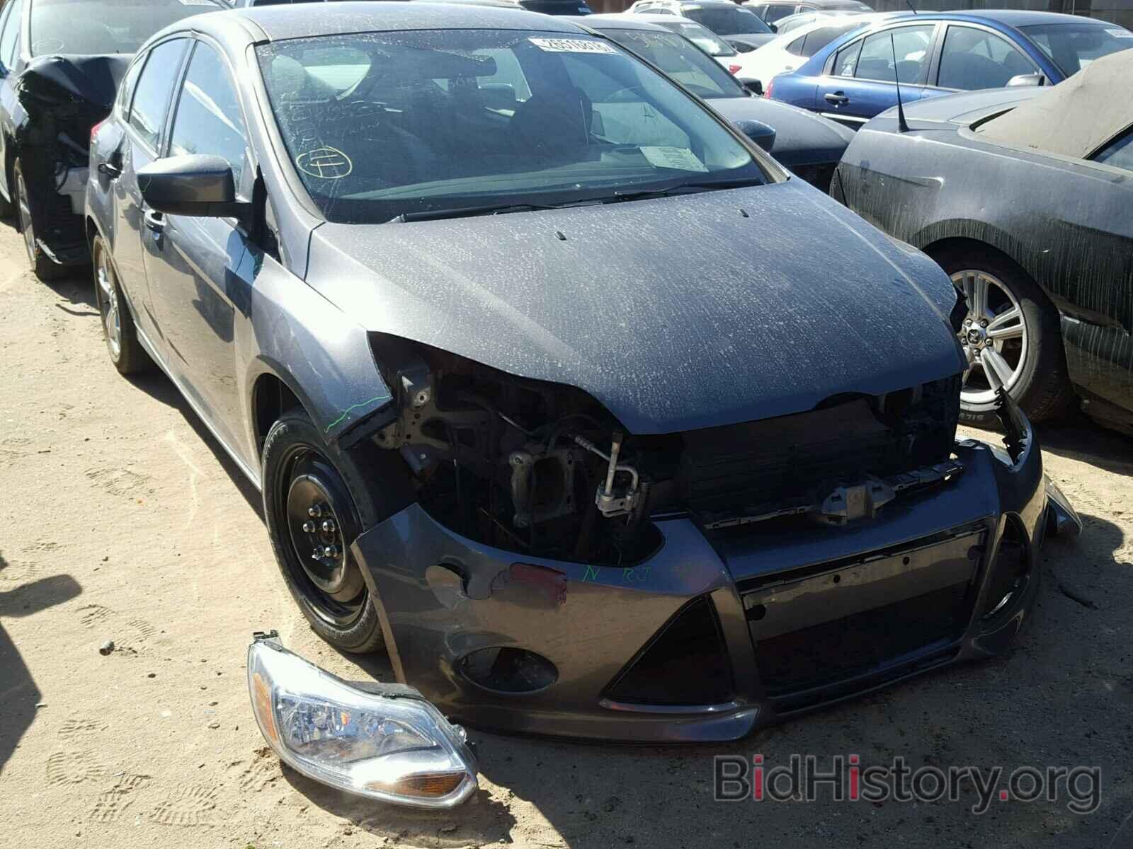 Photo 1FAHP3K28CL423285 - FORD FOCUS 2012