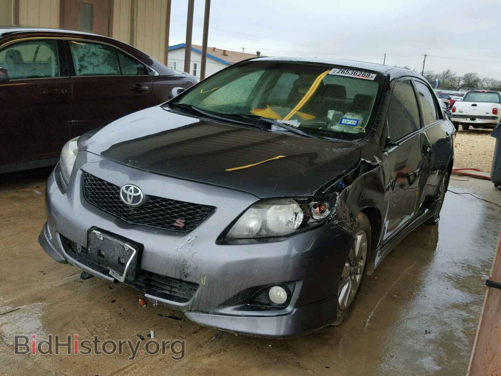2010 TOYOTA COROLLA BA - VIN: 2T1BU4EE6AC523832 - Фото 2